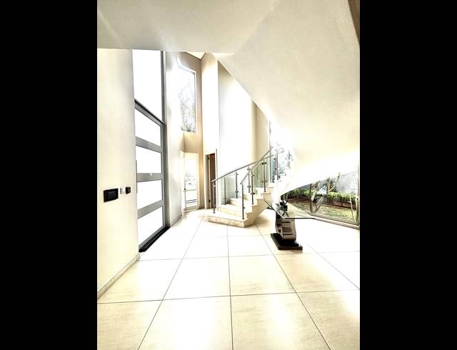 4 BEDROOM CLUSTER FOR SALE IN MORNINGSIDE